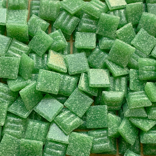 Mozaic din sticlă 10mm – verde frunză (vrac)