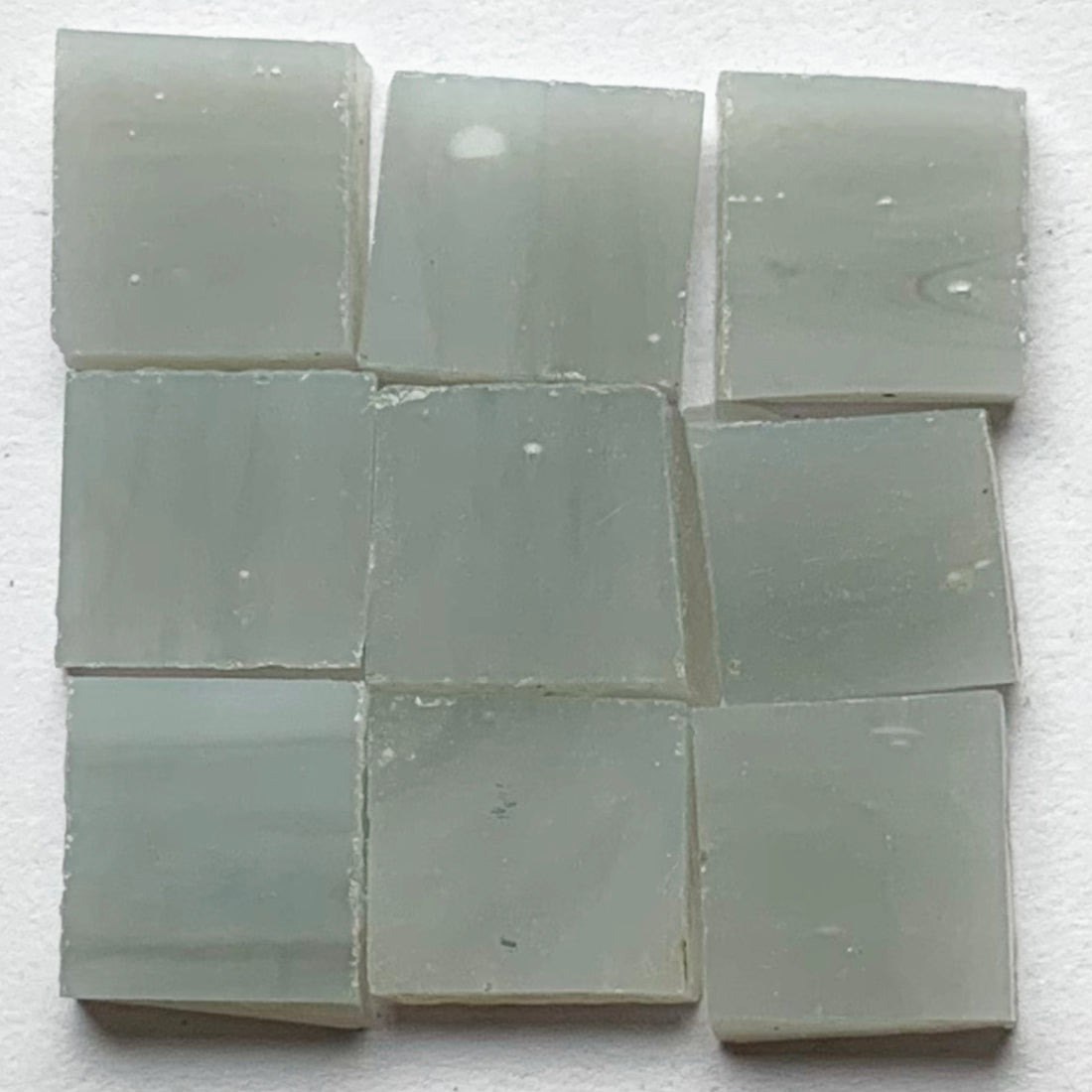 Detailansicht von Tiffany Glacier Lavendel mit neun Glasplättchen