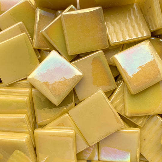 Pâte de Verre Pearlised 25mm Opal Yellow