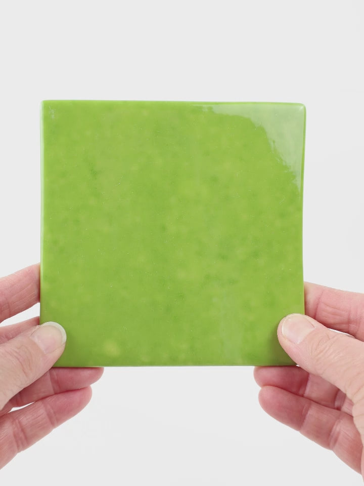 Video showing Morasutti Smalti mosaic tile – green – 11.5 x 11.5 cm, rotated to show full tile