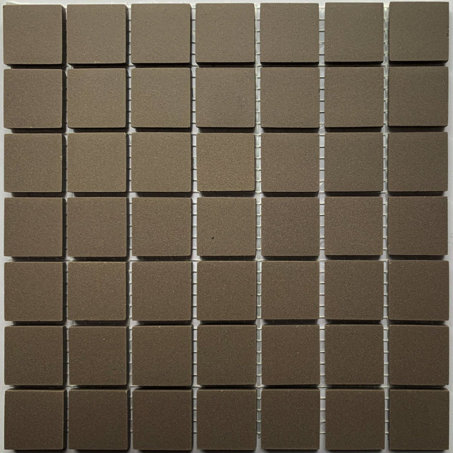 Winckelmans Anthracite – matte Mosaikfliesen im Format 20x20 mm auf Netz