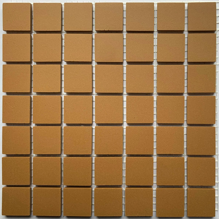 Winckelmans Caramel – matte Mosaikfliesen im Format 20x20 mm auf Netz